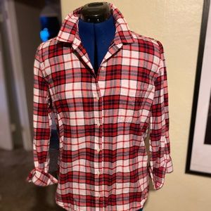 Gap plaid fitted boyfriend shirt